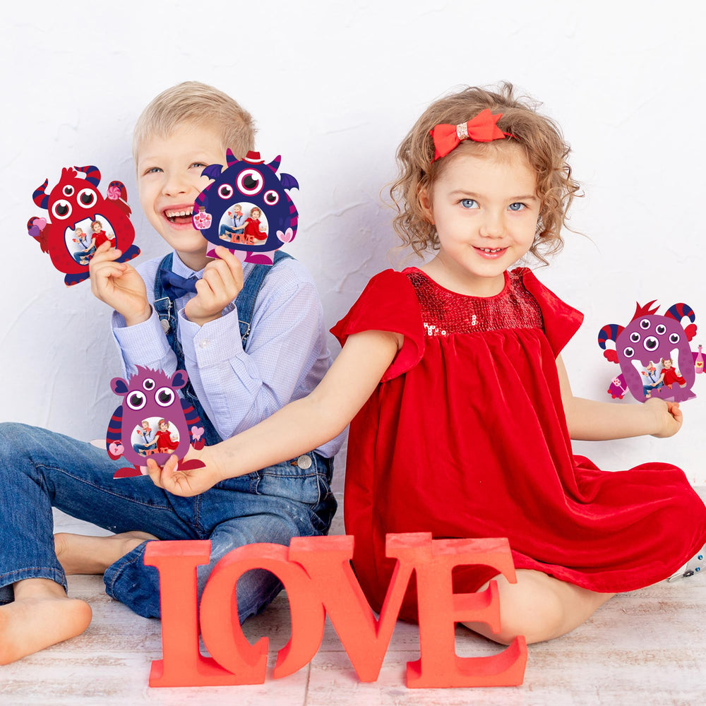 WATINC party-favor monster frame to brighten celebrations and keepsakes.