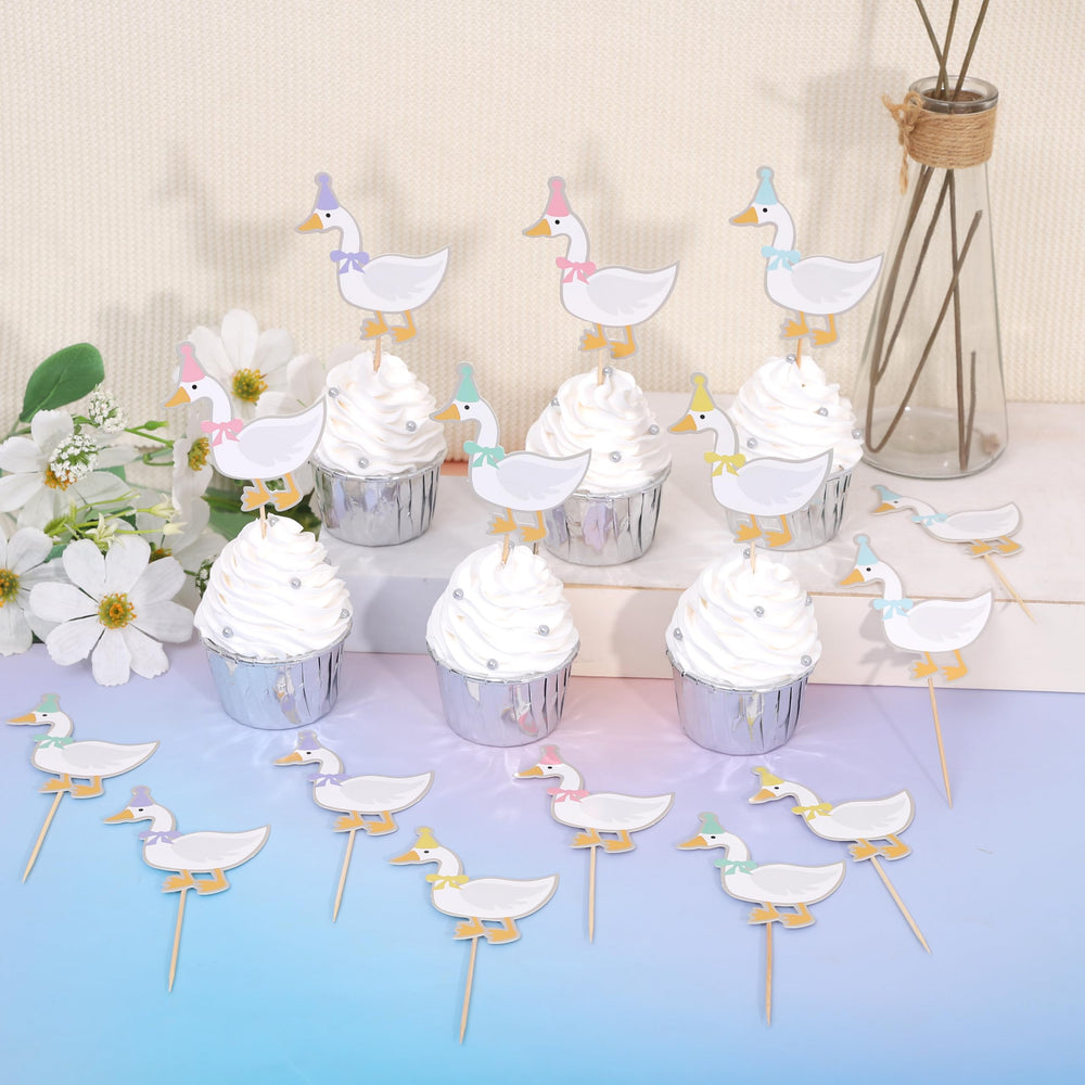 WAWUO cardboard goose toppers are lightweight and durable