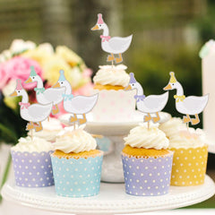 WAWUO goose birthday cupcake topper adds charm to treats