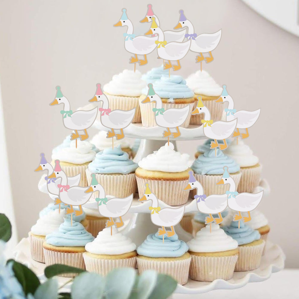 WAWUO goose cupcake toppers with waving wings for a festive vibe