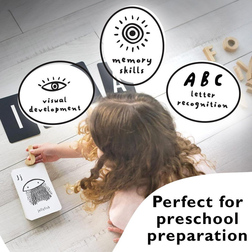 Wee Gallery tummy-time-flashcards support sensory play and cognitive growth in infants.