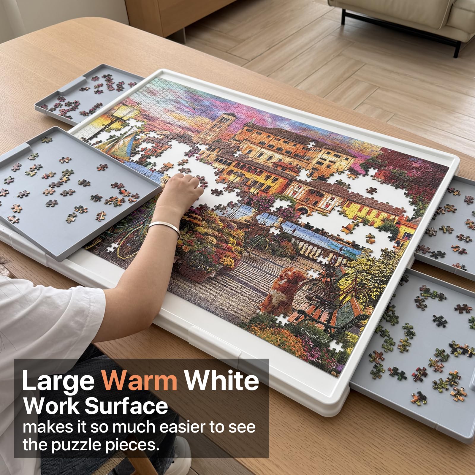 Soft white surface on the WELGEE puzzle board for easy visibility.