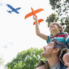 WenToyce foam airplanes make a great outdoor gift for kids.