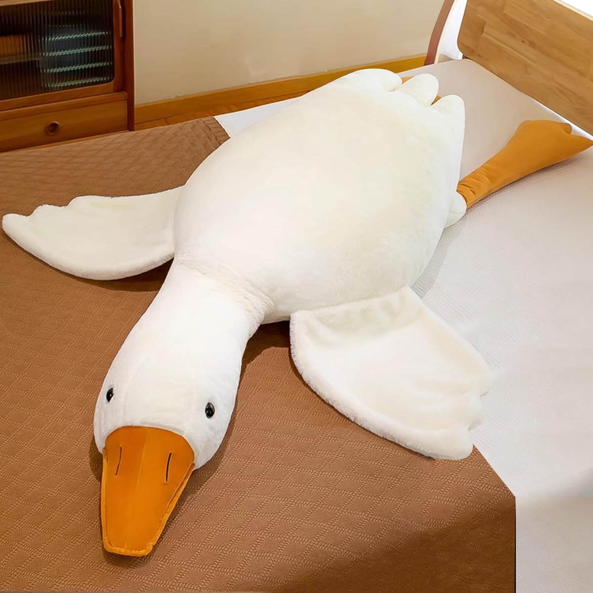 Werdast goose plush 19.5-inch white cuddle pillow for cozy naps and hugs