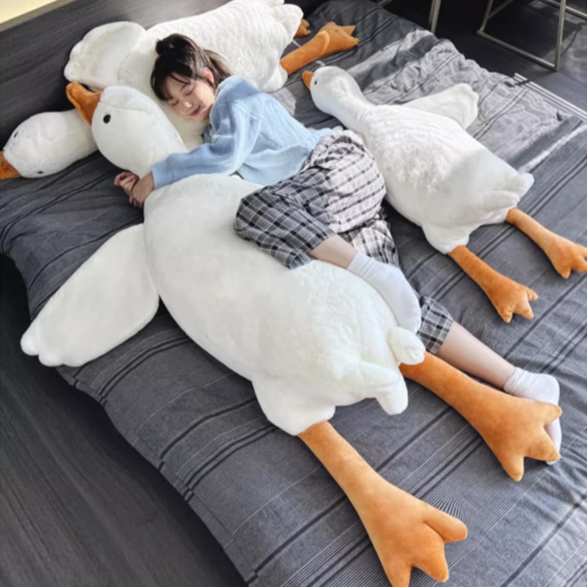 Werdast goose plush realistic design with soft fill for hugs and decor