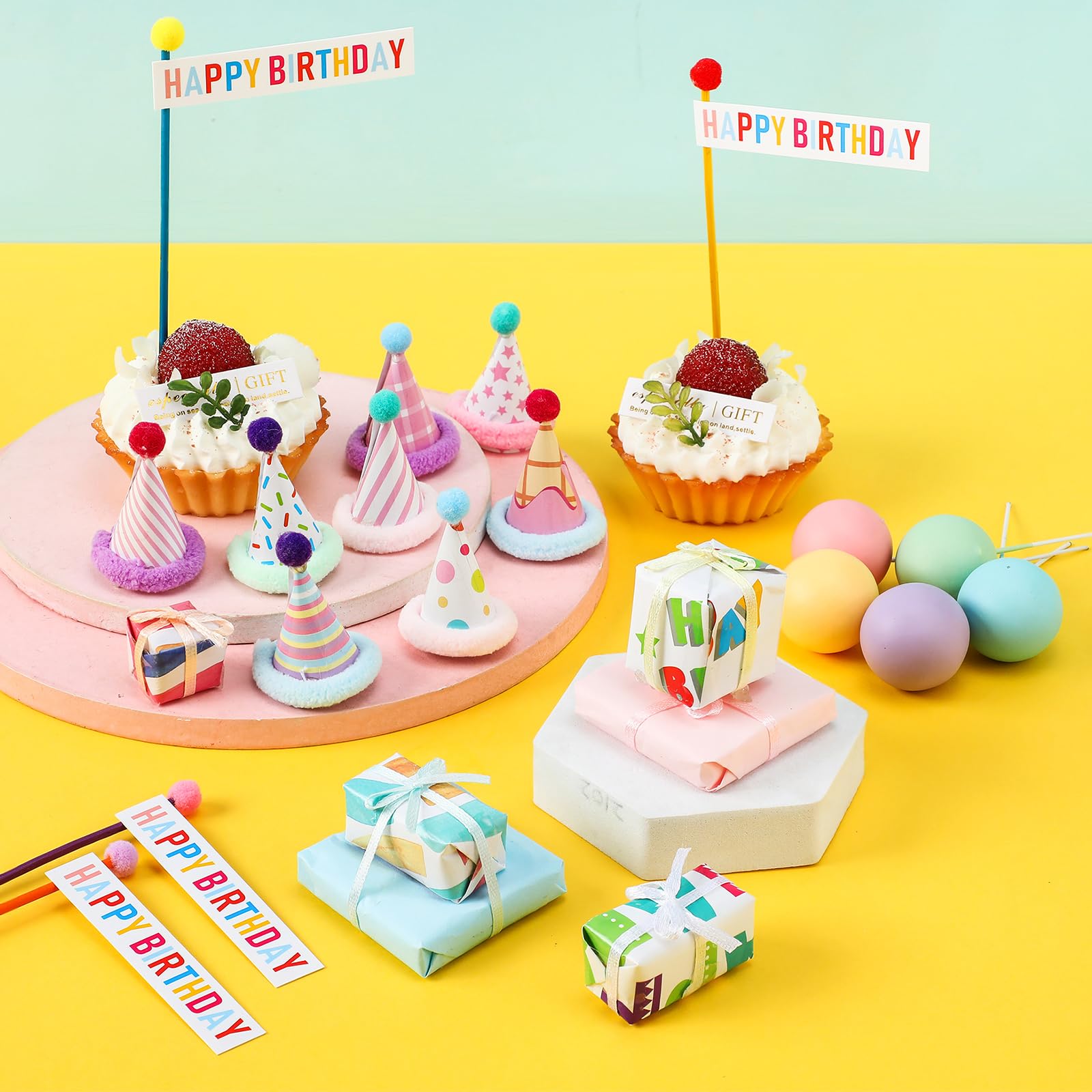 Weysat animal cake toppers elevate ordinary cakes with safari-inspired charm.