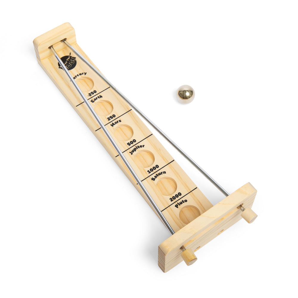 WHAT DO YOU MEME Shoot The Moon setup supports versatile gaming spaces and bonding moments