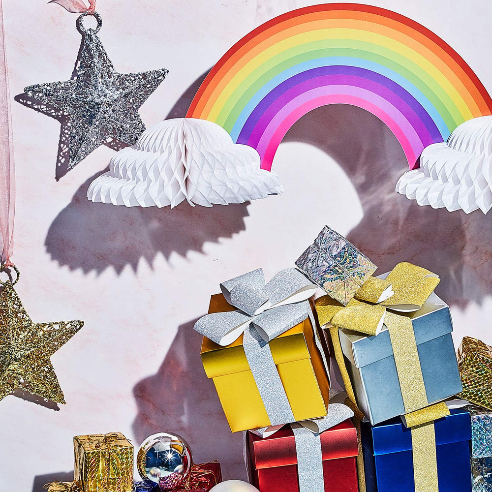 WILLBOND no-crease rainbow centerpiece is easy to assemble.