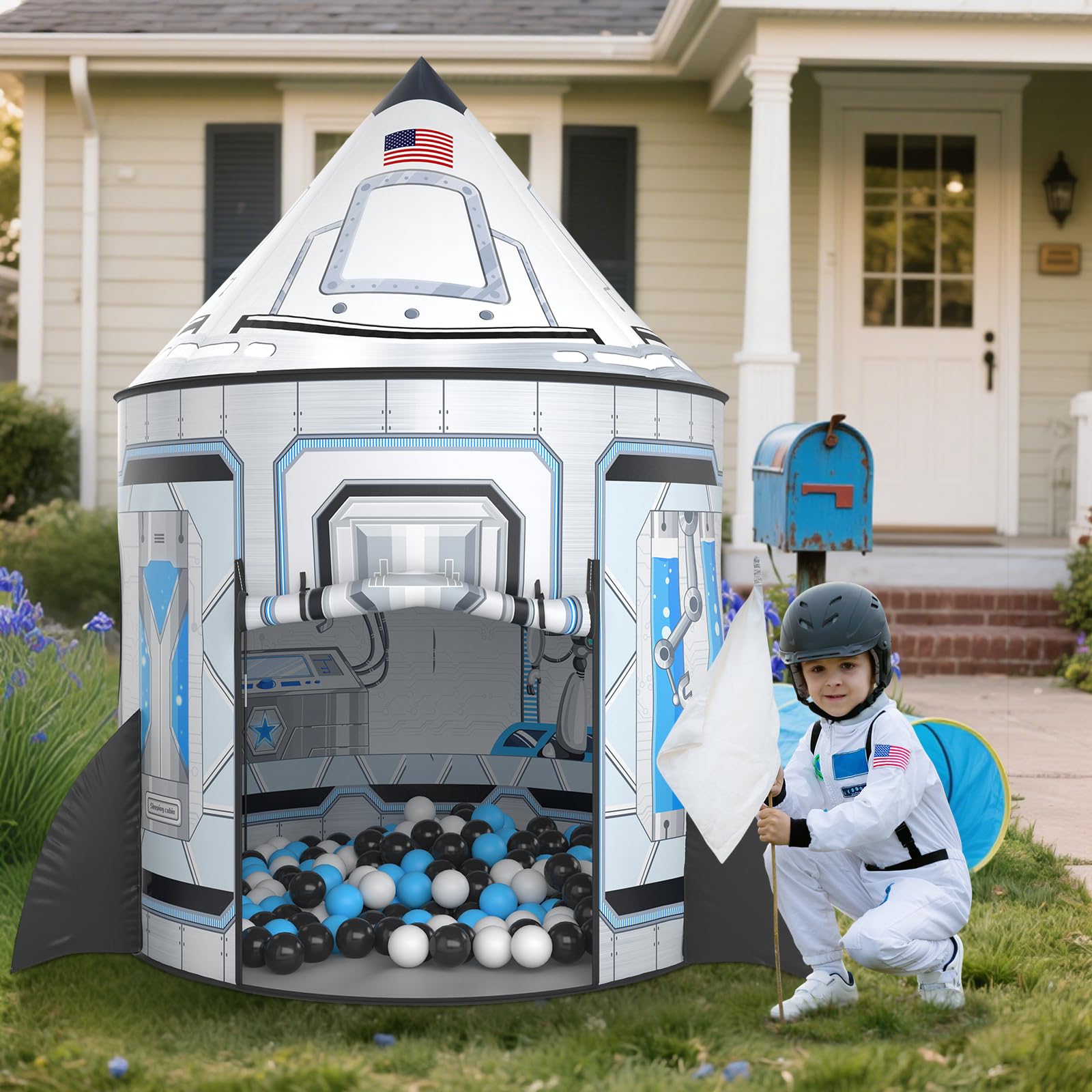 Wilwolfer Rocketship Tent makes a delightful space gift idea for youngsters.