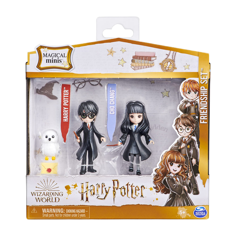 Wizarding World Hedwig owl with envelope accessory for pretend mail delivery