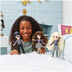 Includes wand accessory for spellcasting pretend play