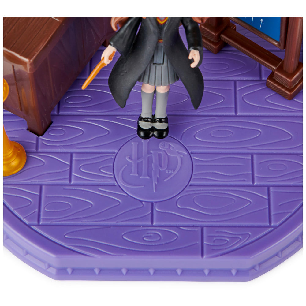 Wizarding World Magical Minis collection inspires complete playset builds.