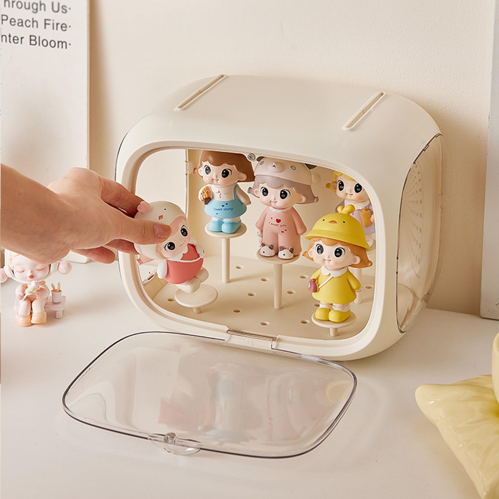 WMM Dust Moisture Proof Display Case protects Lego figures from dust during display.