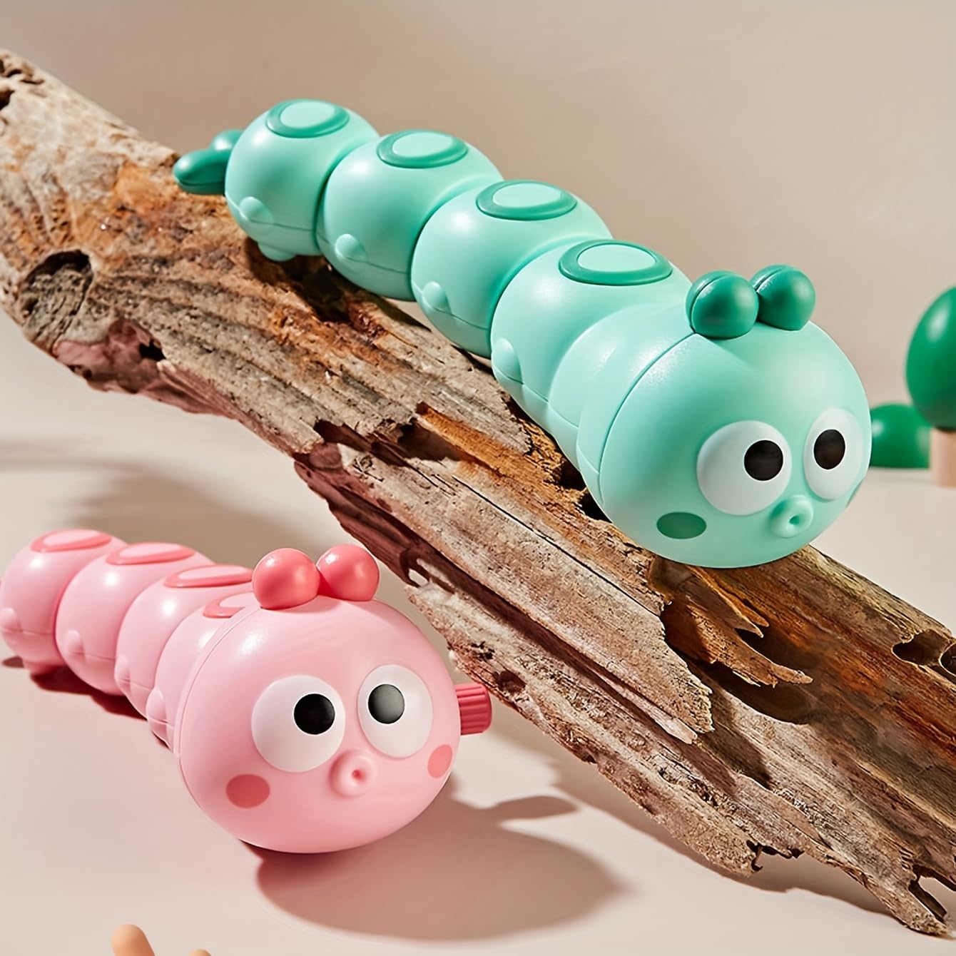 WOBOX crawling caterpillar mechanism shows engaging motion for early development.