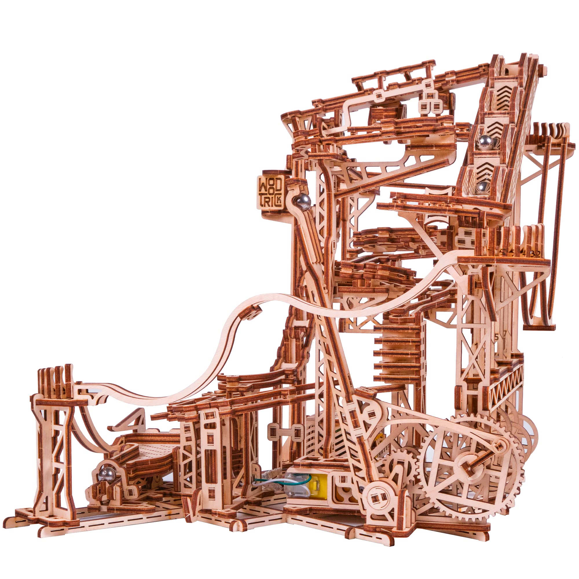 Wood Trick assembly guide illustration helps builders assemble the 558-piece puzzle step by step.