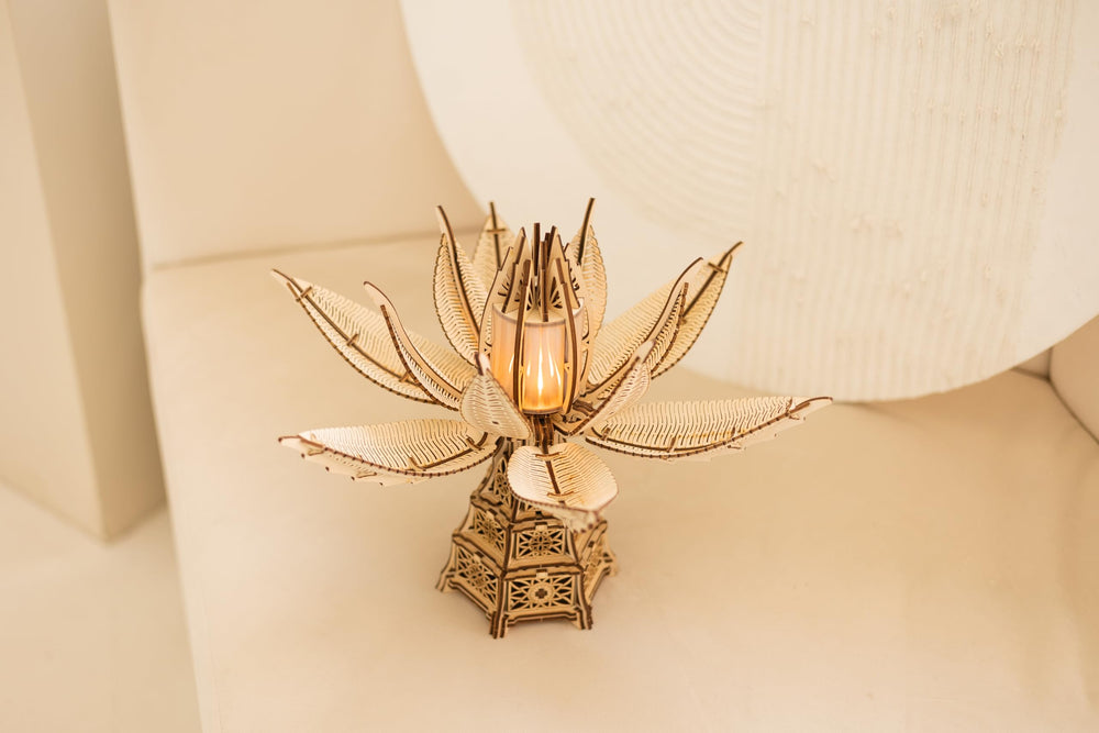 Wood Trick Fiery Bloom makes a thoughtful, gift-ready wooden puzzle for enthusiasts