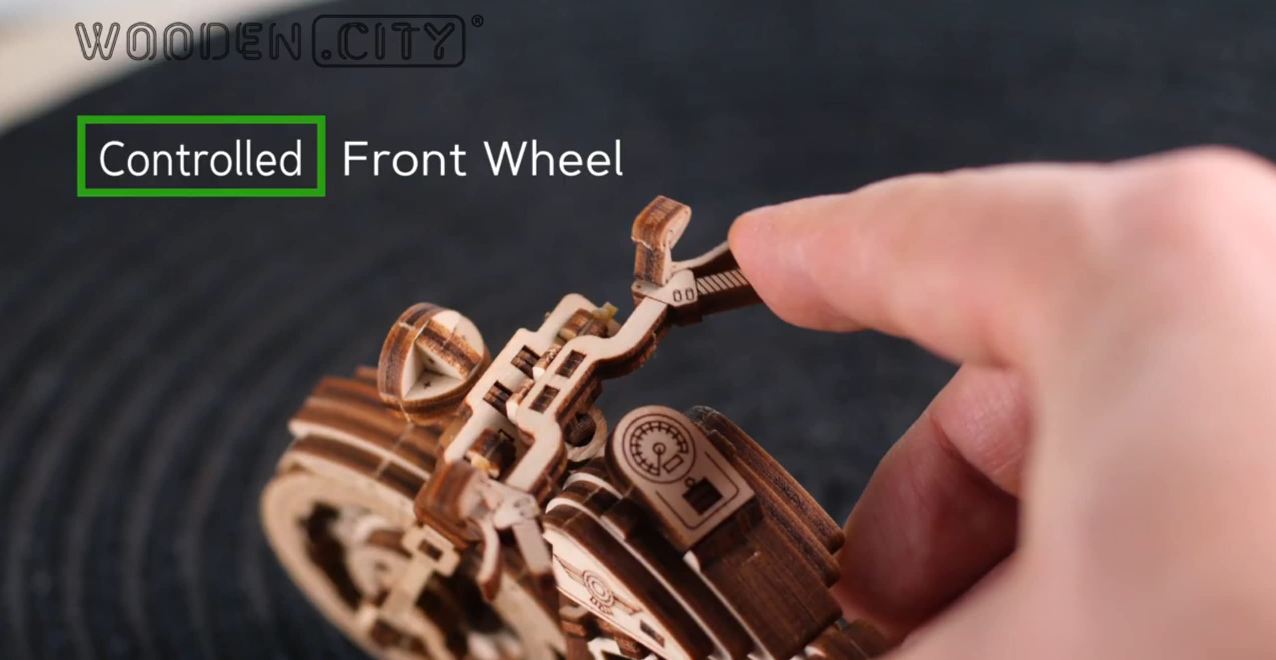 WOODEN.CITY Cruiser V-Twin puzzle interactive experience suitable for display shelves.