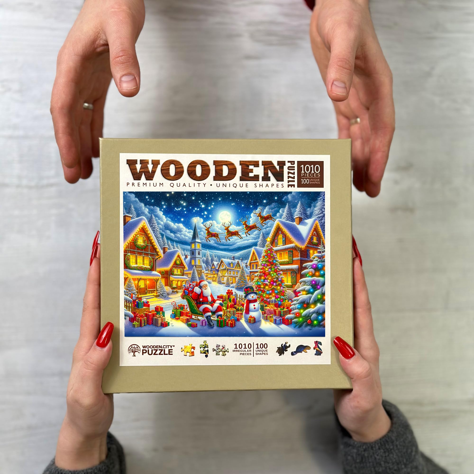 WOODEN.CITY Relaxing holiday pastime suited for winter evenings.