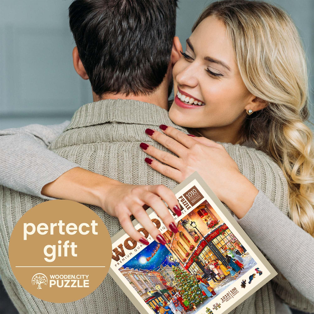 WOODEN.CITY snowy village scene highlighting rich colors and fine details.