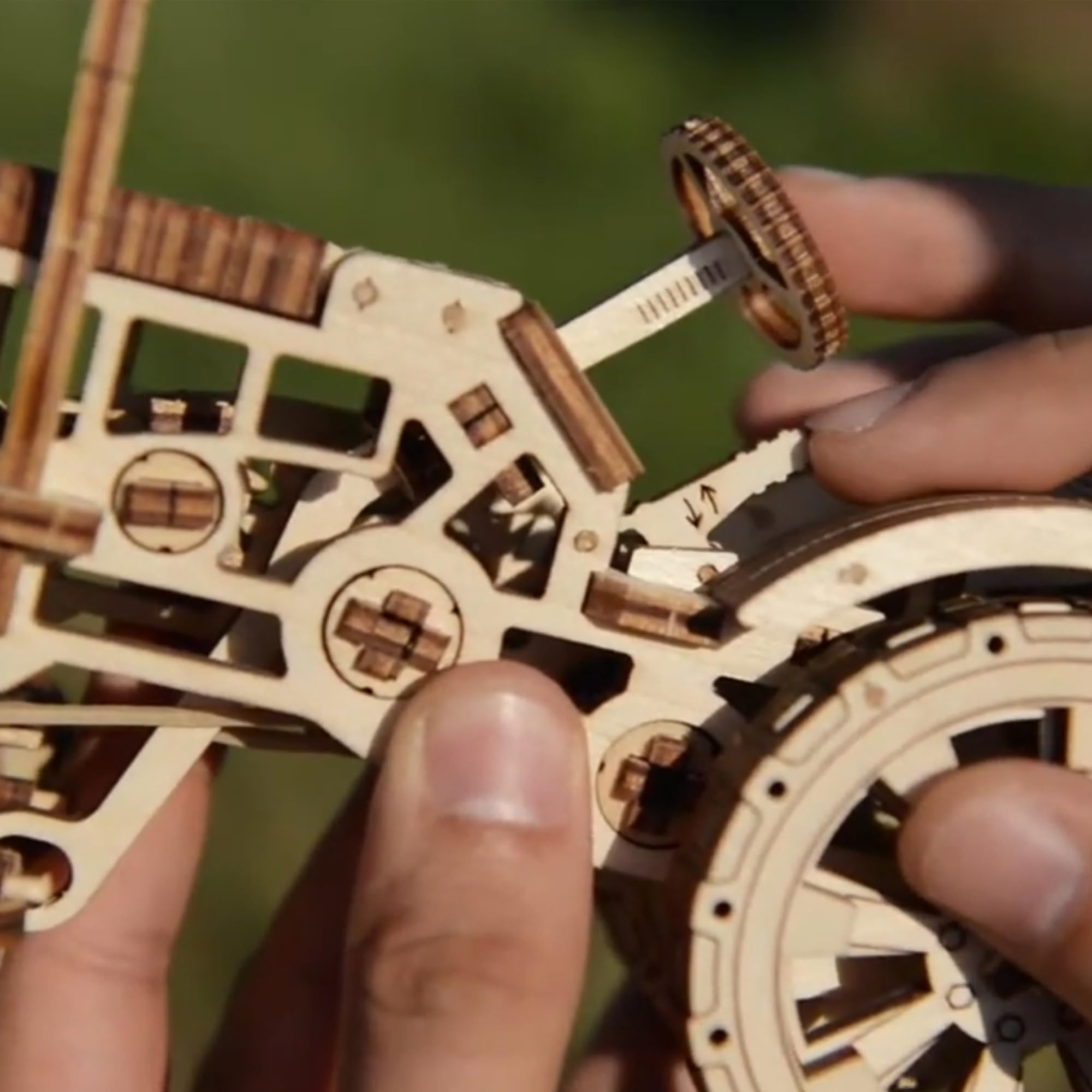 WOODEN.CITY Tractor 3D Puzzle hood detail showing opening feature