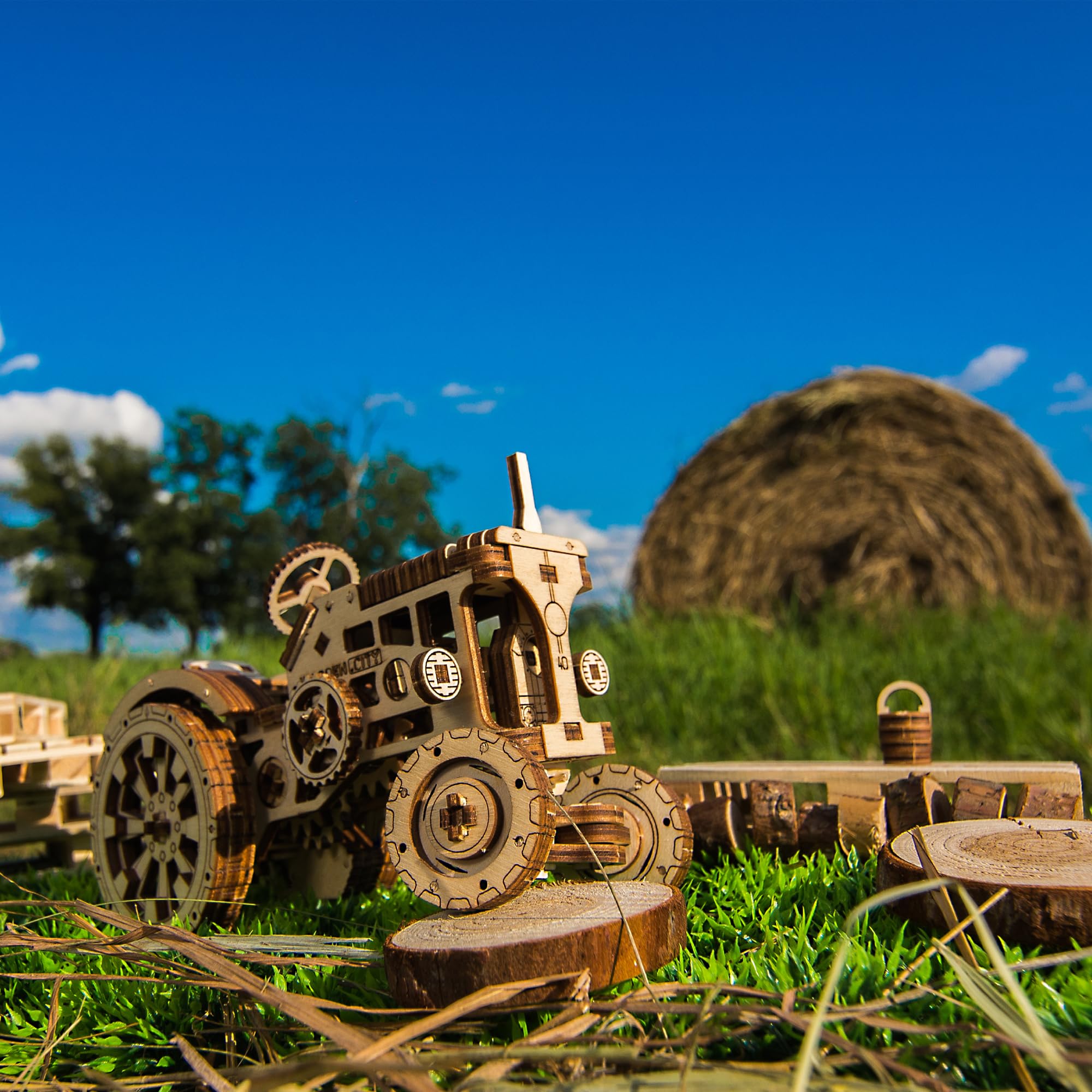 WOODEN.CITY Tractor 3D Puzzle pistons detail illustrating motion