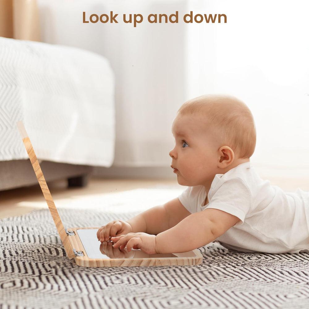 Woodtoe high-contrast cards boost early visual tracking for infants.