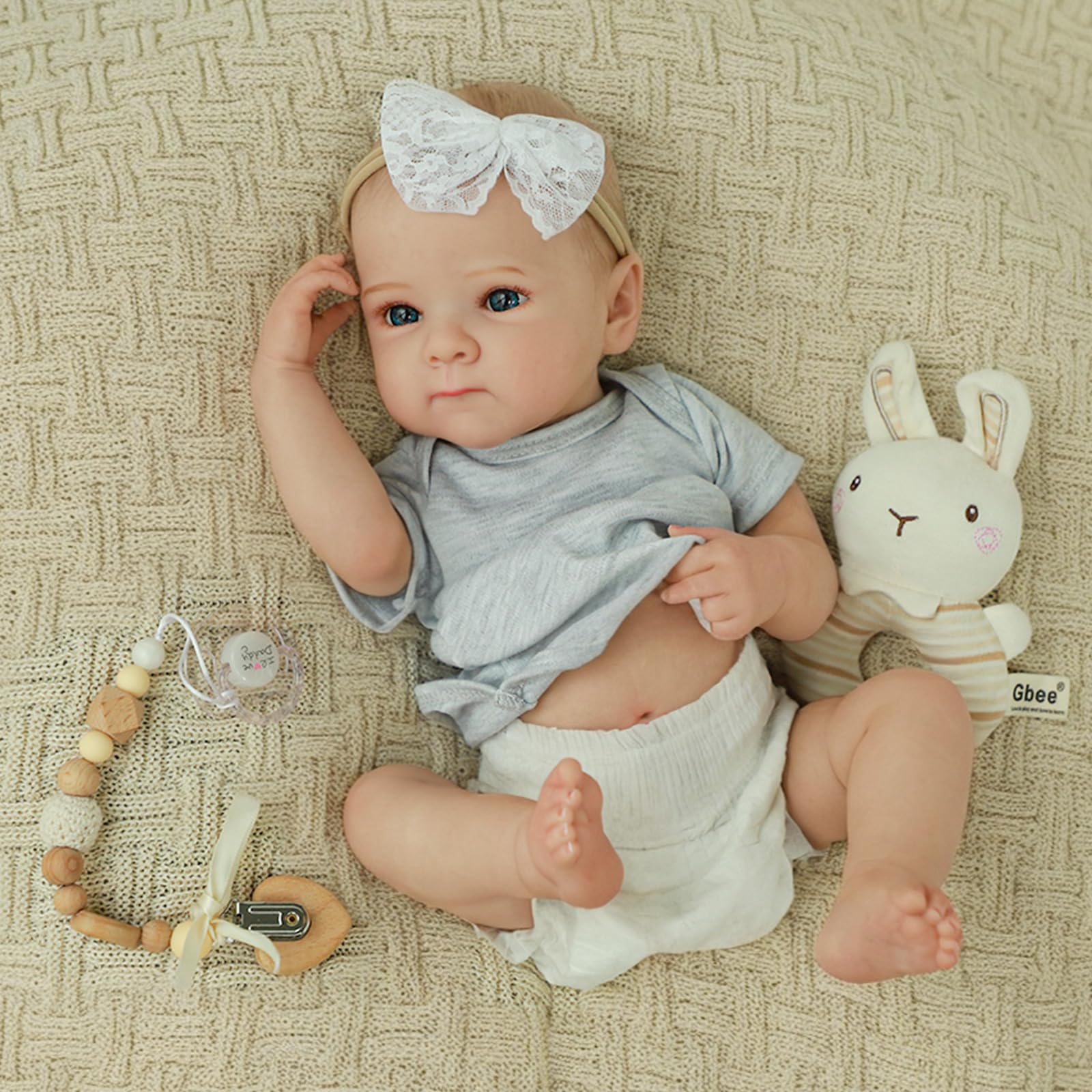 WOOROY Realistic Reborn Doll with 20-inch full vinyl body for lifelike posing and nurturing play.