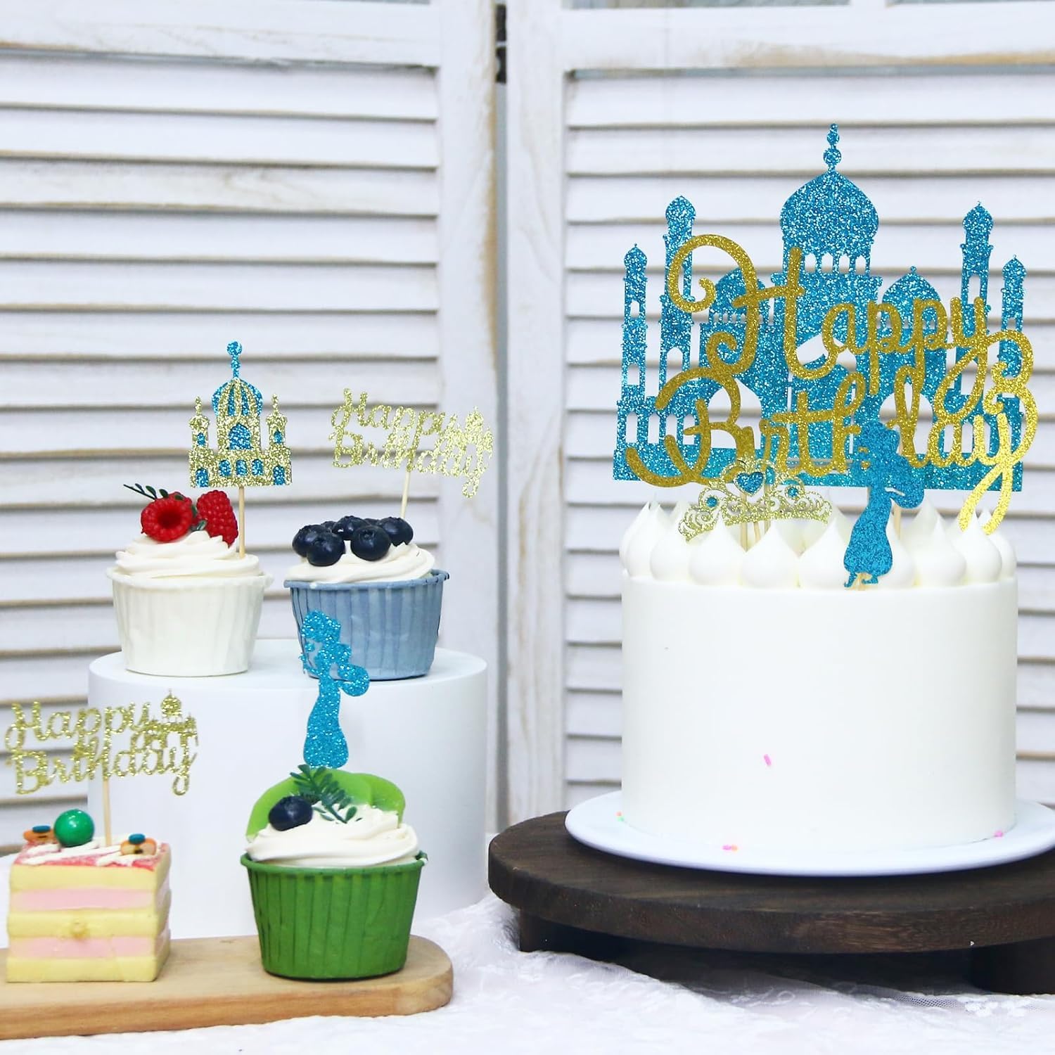 Wootkey single-sided cake topper ideal for decorative display on cakes.
