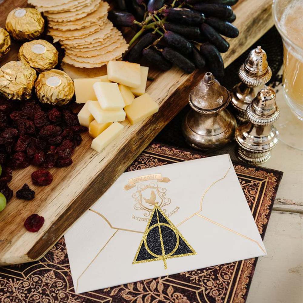 Wootkey wand topper adds subtle shimmer to desserts