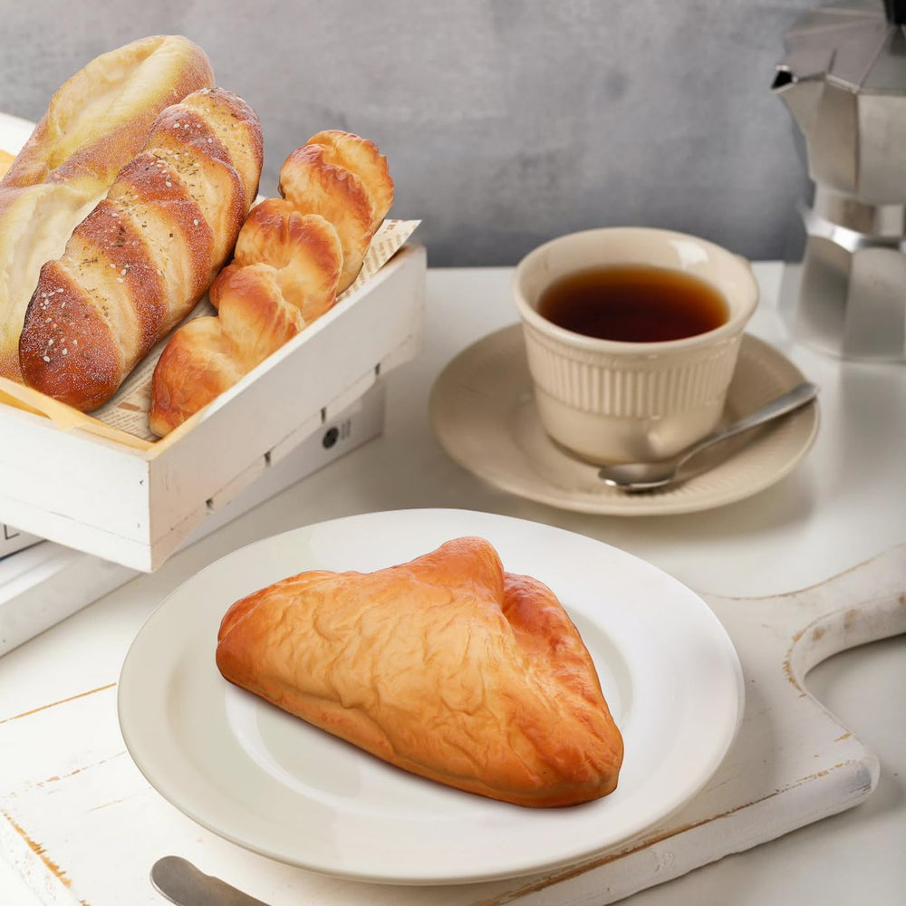 Woration fake bread models for restaurant decor and props.