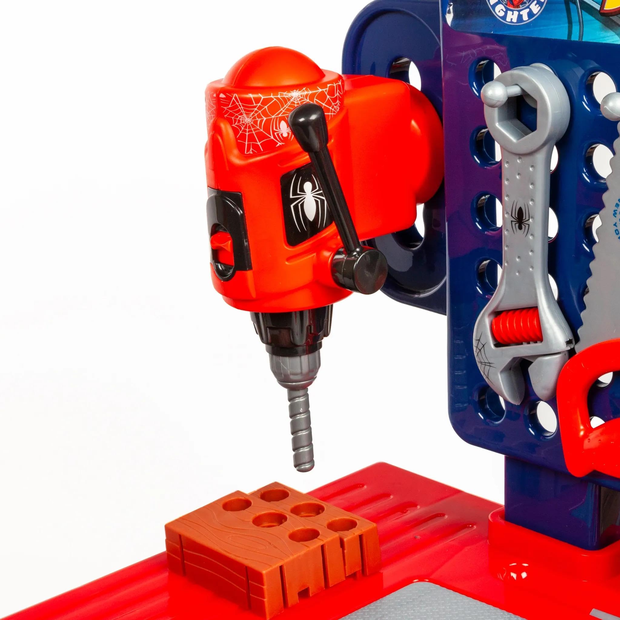 World Tech Toys Spider-Man bench set Spider-Man car encourages design and rebuild play.
