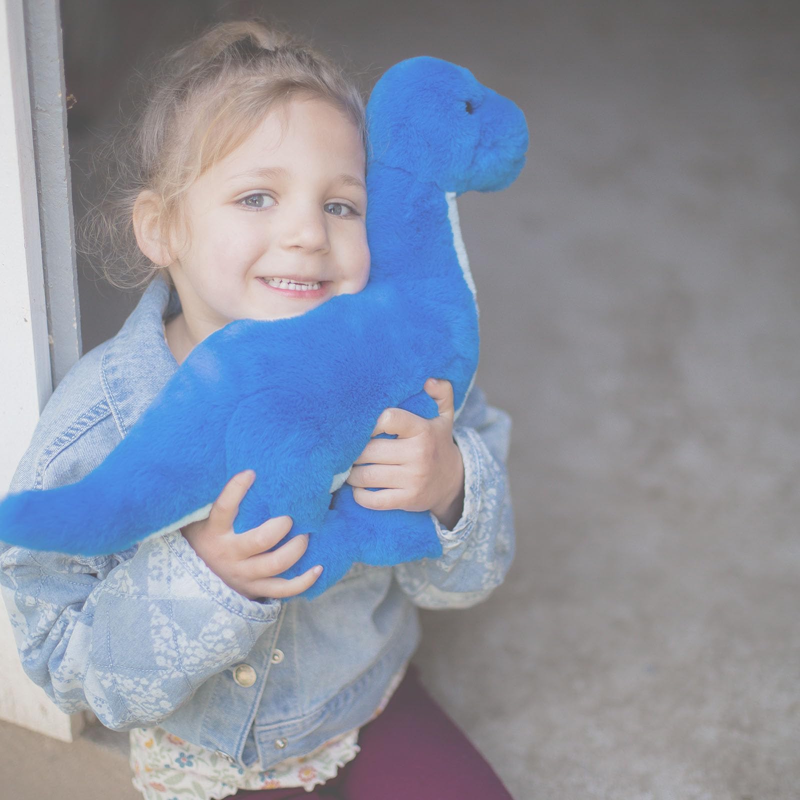 World's Softest Bobo Bronto 16in plush hug scene, ideal comfort companion for kids.