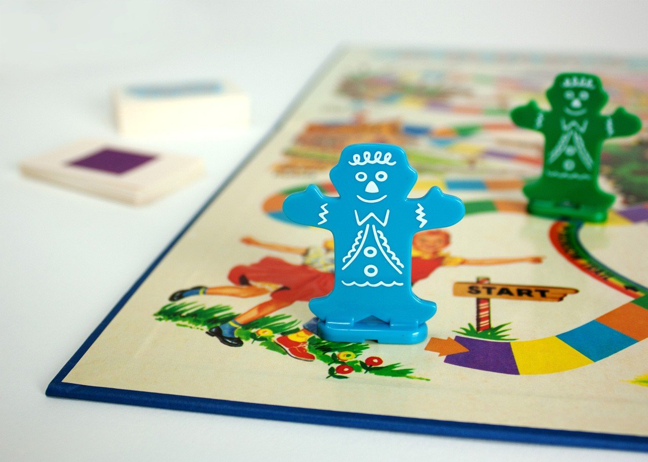 Gingerbread Men pieces add nostalgic charm and tactile play.