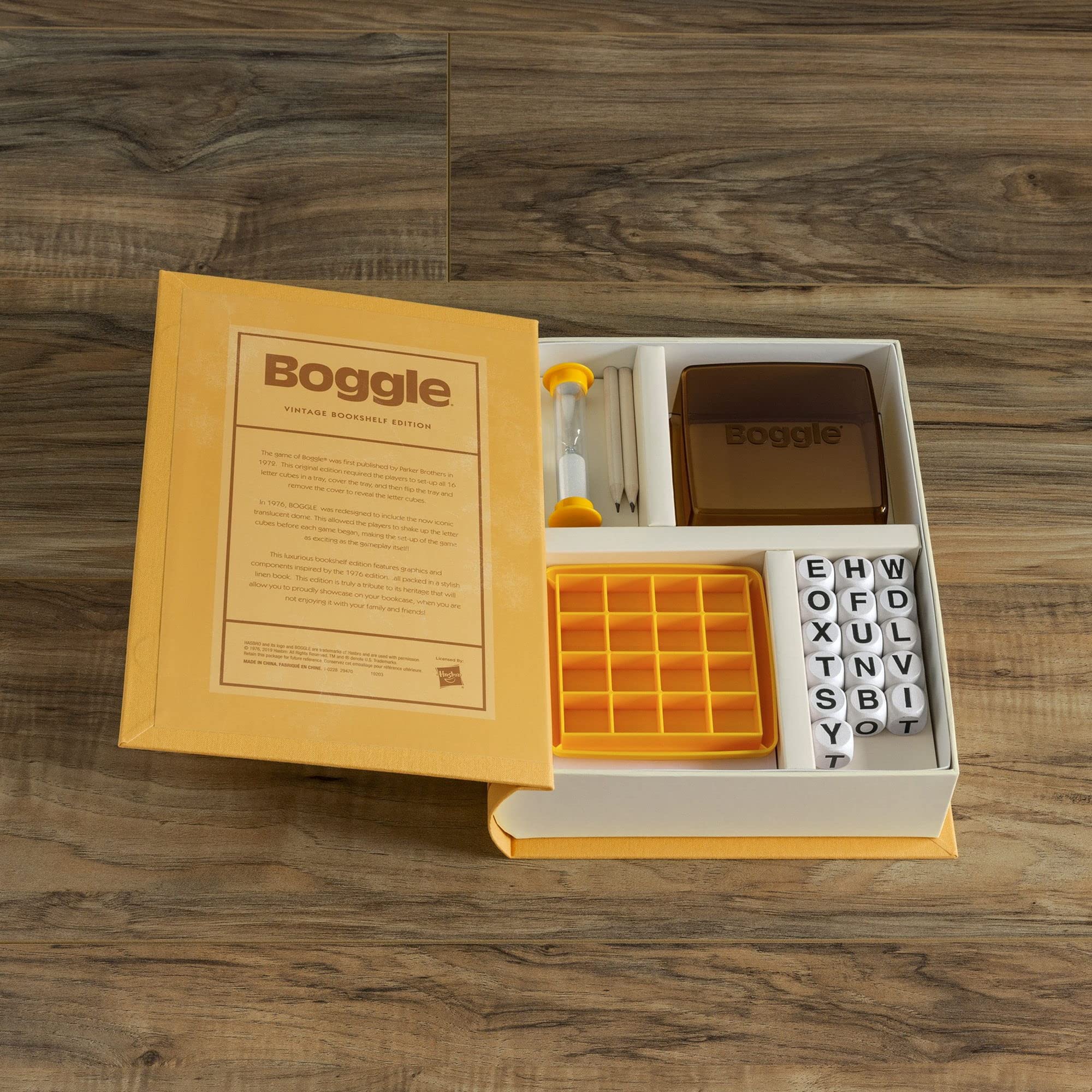 WS Game Company Boggle Vintage Bookshelf Edition 3-minute-timer supports fast rounds on the go.