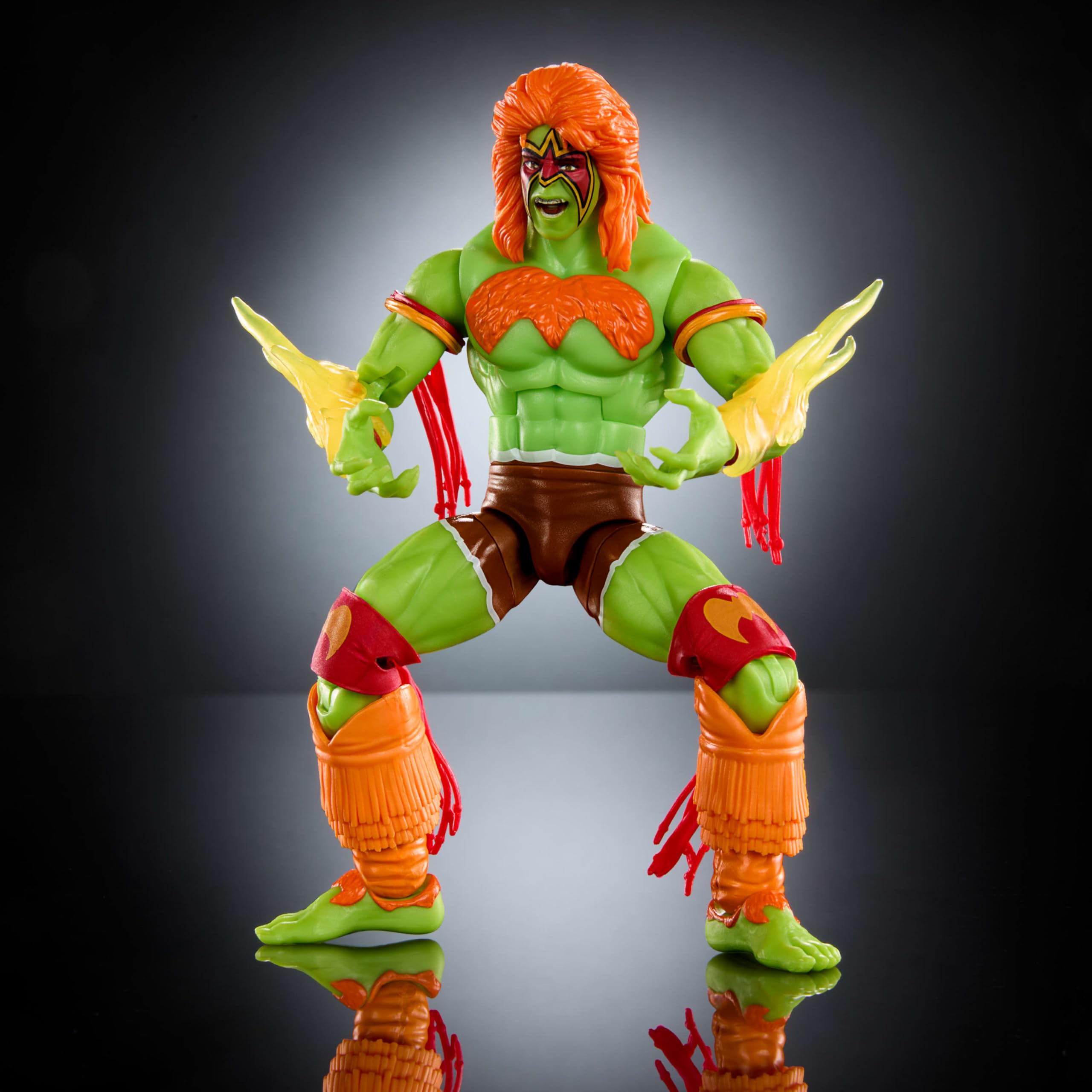 Accessories with energy effects enhance dramatic arcade-style battles and dioramas.