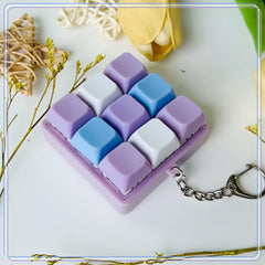 XiawaLangzhuo on-desk setup shows handy stress-relief tool for work or study.