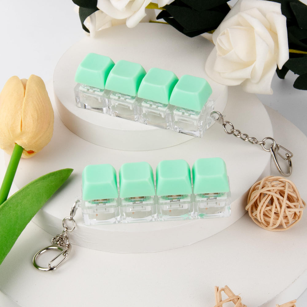 XiawaLangzhuo removable cap keychain enables quick cleaning and DIY customization
