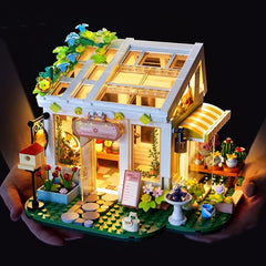 Xingya youpin Flowers House Building Set display-ready sculpture for desks.