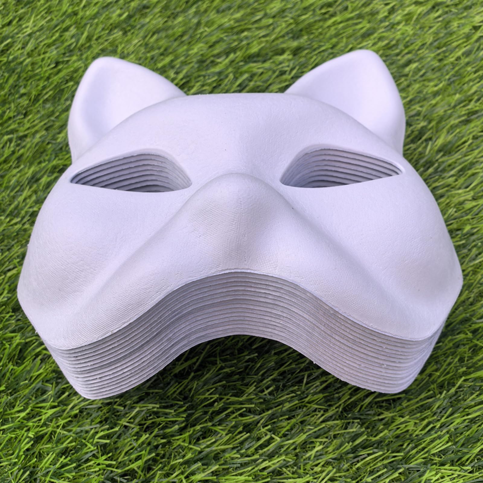 XIPEGPA birthday party cat mask set, versatile for photos and fun themes.