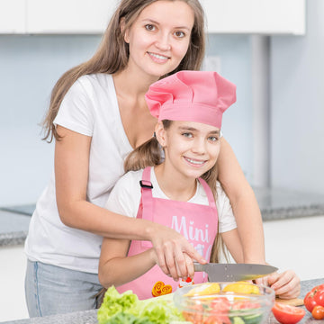 XLSXEXCL durable printed pattern on kid's apron withstands washing.