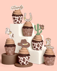 xo Fetti cow-print liner creates playful rodeo-themed desserts