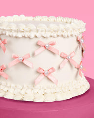 xo Fetti gift ready packaging for a bridal celebration dessert