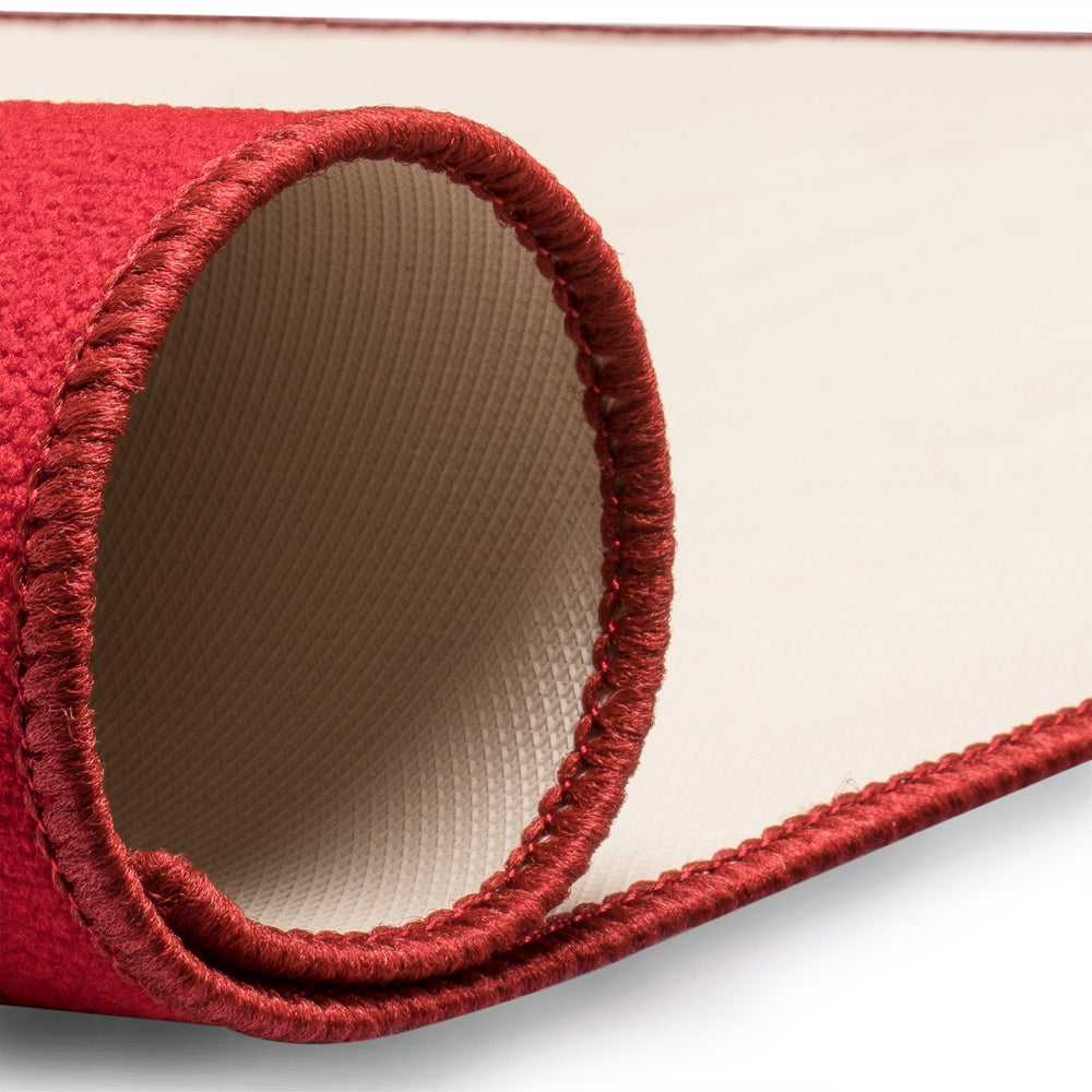 Yellow Mountain Imports table cover with rubber backing prevents slipping during play