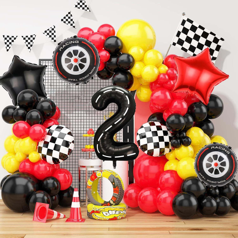 Yexnum 18-inch black and white pattern foil balloon for classic contrast