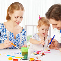 YGAOHF easy-to-grip brushes help kids control brush movements.