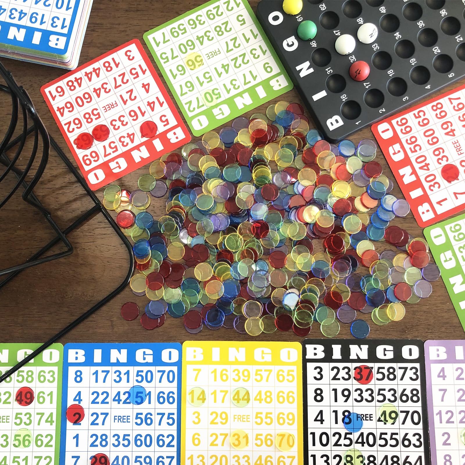 YH Poker mixed color bingo chips for versatile use across games.