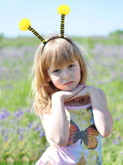 Yilistore bee-themed headband adds a fun safari or animal party vibe