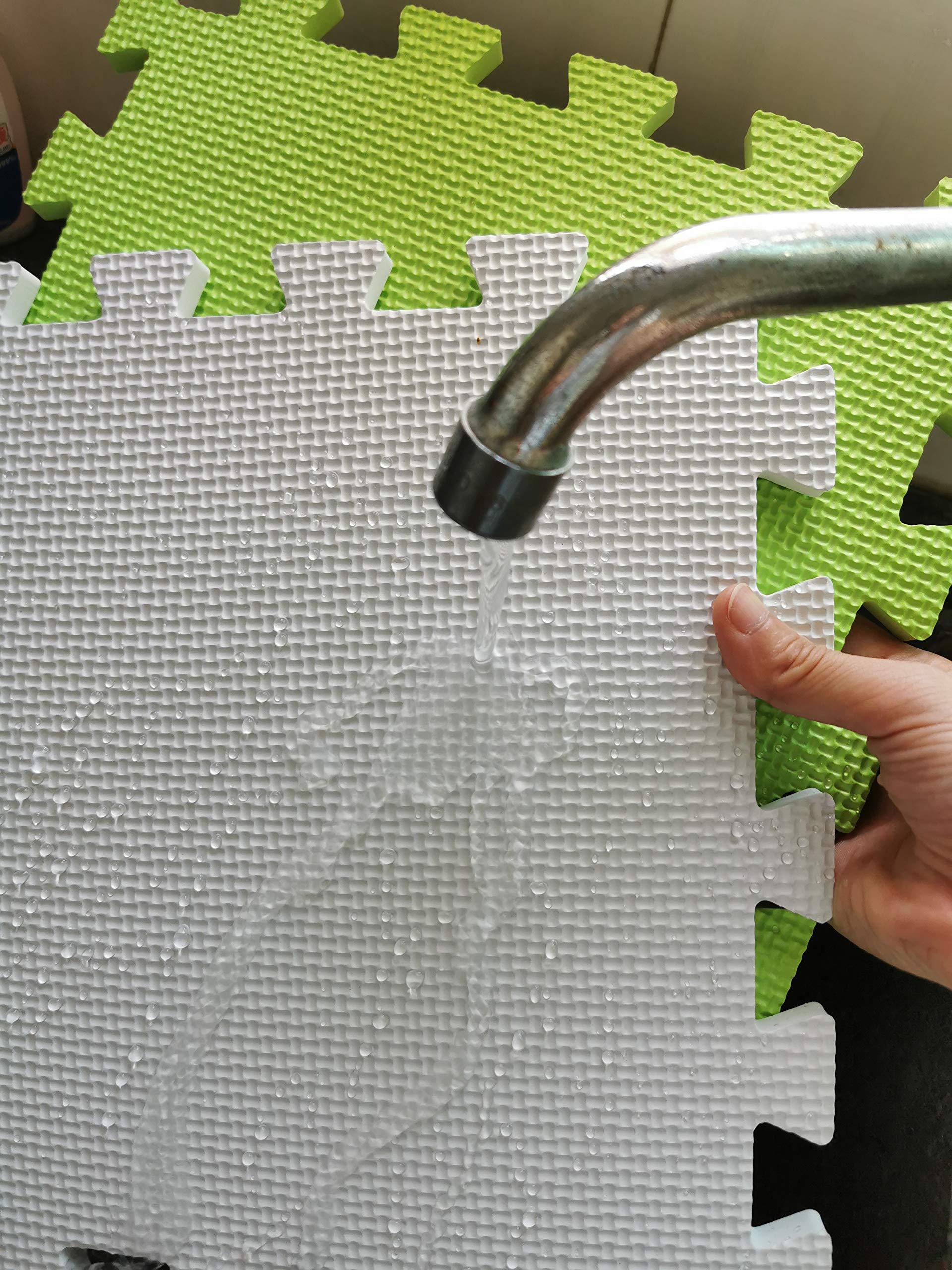 YIMINYUER 1cm foam offers durable cushioning during floor activities.