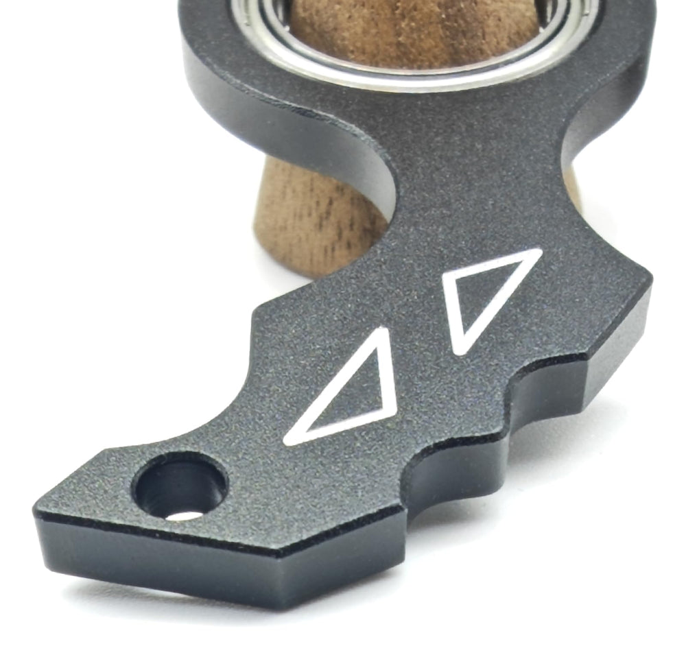 YIPUKIYI Keychain Spinner alloy construction offers durability