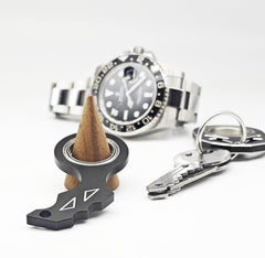 YIPUKIYI Keychain Spinner as a gift idea for friends and family
